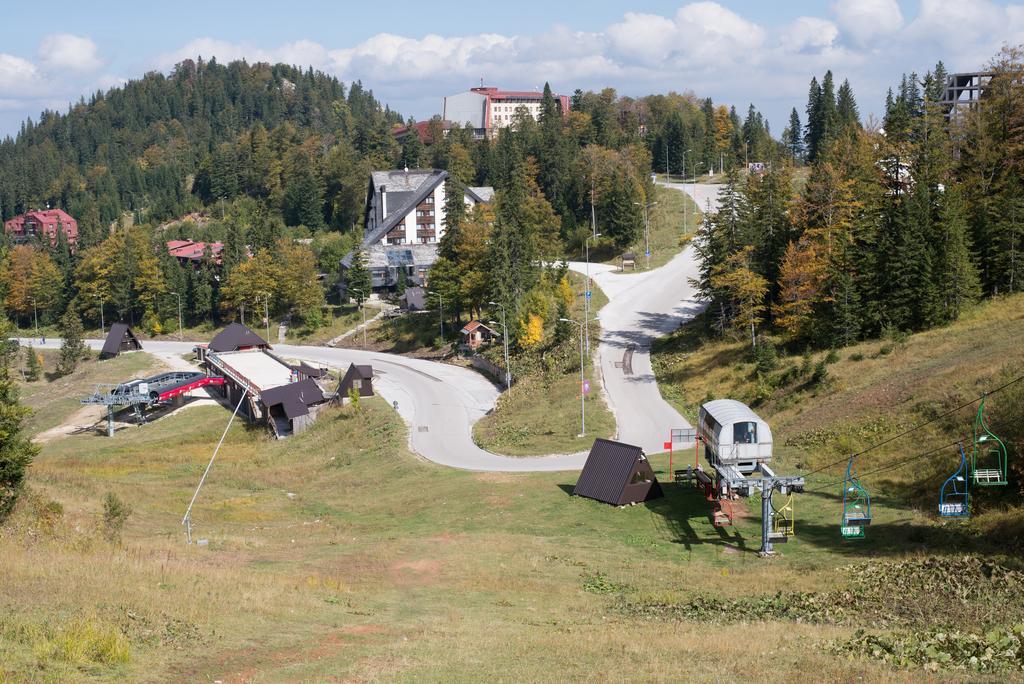 Apartments Ogorjelica Jahorina Esterno foto